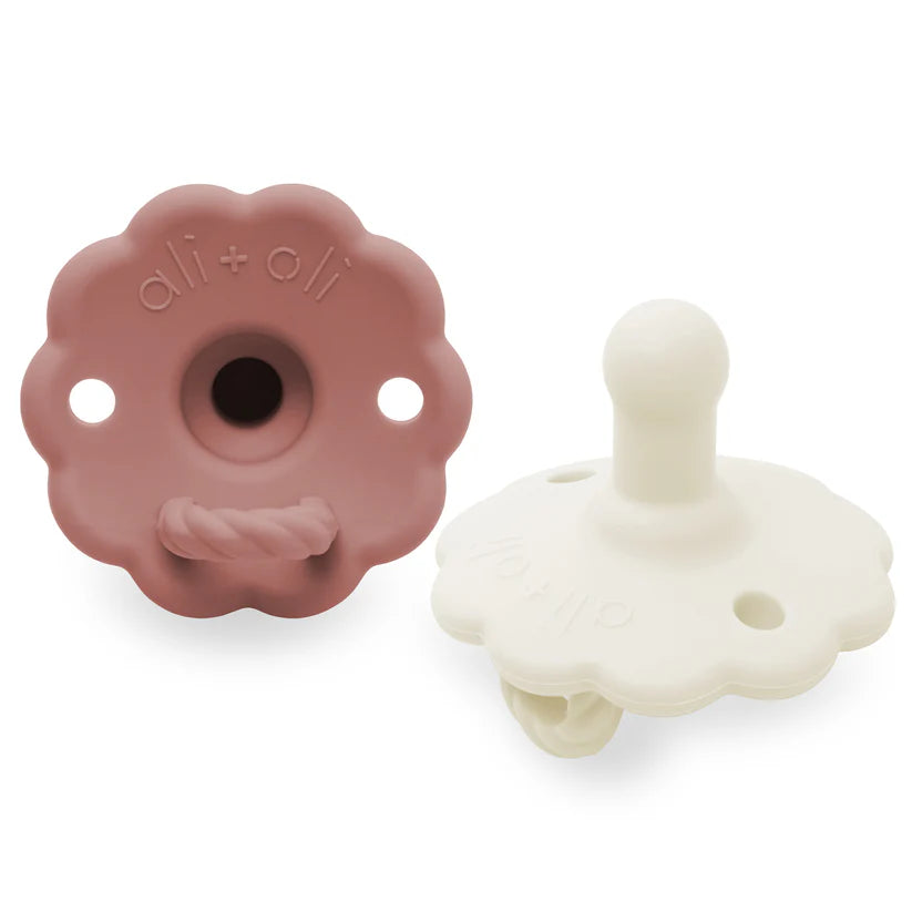 Ali+Oli Pacifier Set Flower (Cedar & Snow)