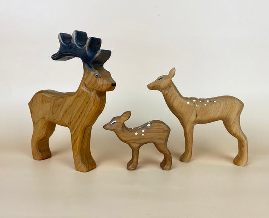 Green Taiga Toys Handmade Wooden Deer Family Set (3 pcs)