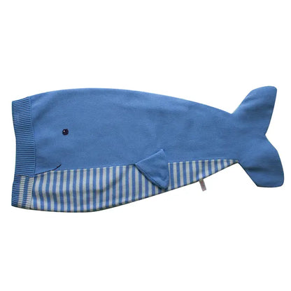 Petit Ami & Zubels Whale Knit Blanket