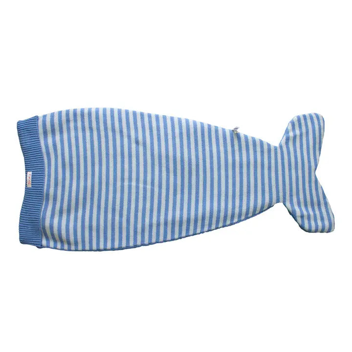 Petit Ami & Zubels Whale Knit Blanket