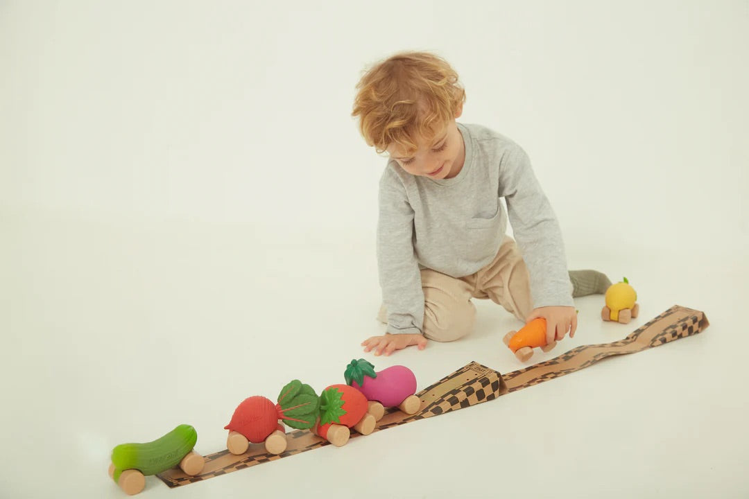 OLI&CAROL Pepino The Cucumber Baby Car Toy