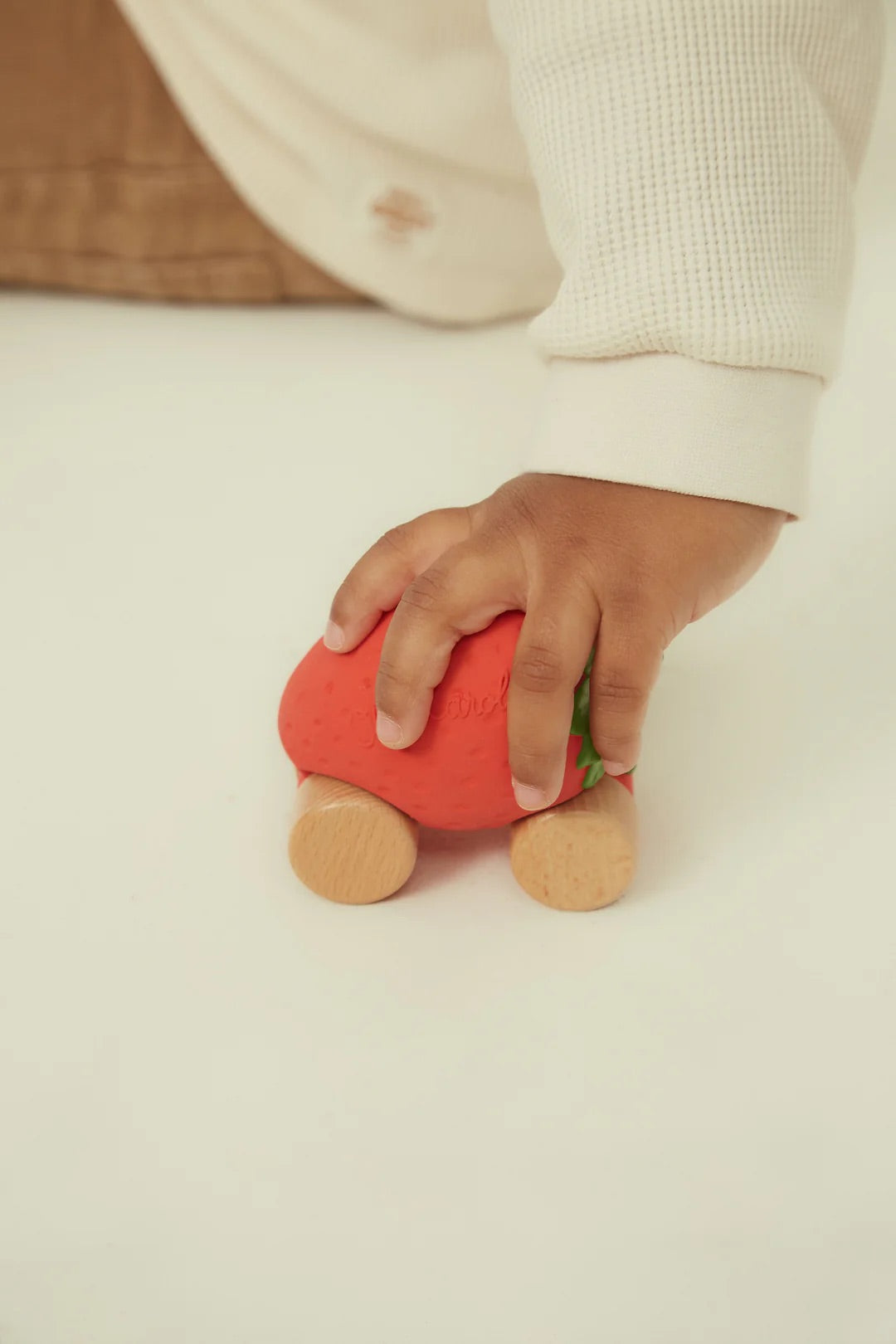 OLI&CAROL Sweetie the Strawberry Baby Car Toy