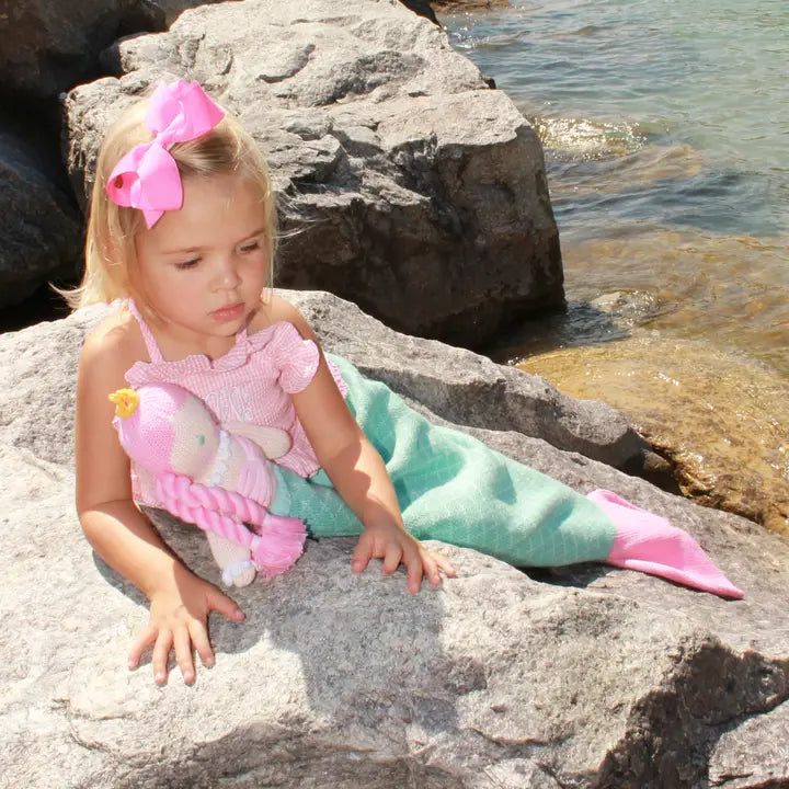 Petit Ami & Zubels Mermaid Knit Blanket