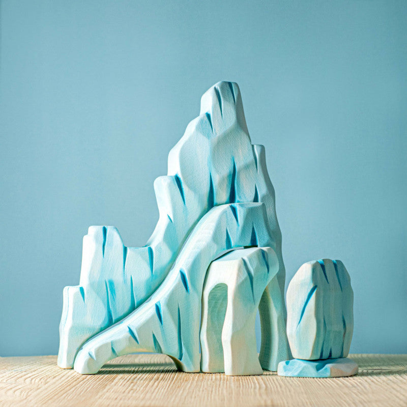 Bumbu Toys Wooden Icy Cliffs and Penguin Family SET